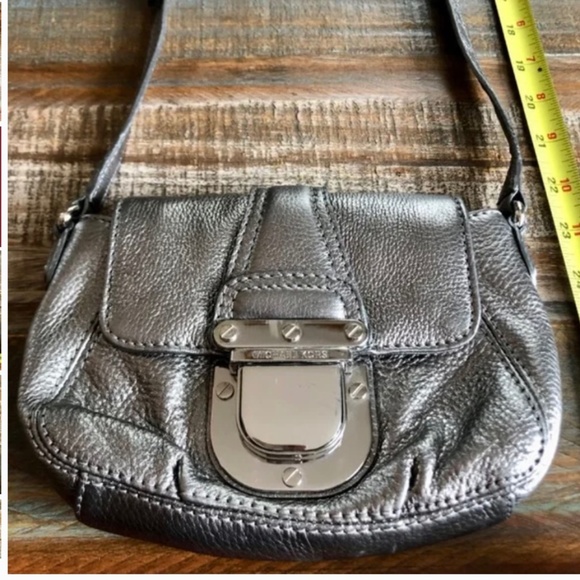 MICHAEL Michael Kors Handbags - Michael Kors - Crossbody Charlton Metallic Silver - Excellent Condition!